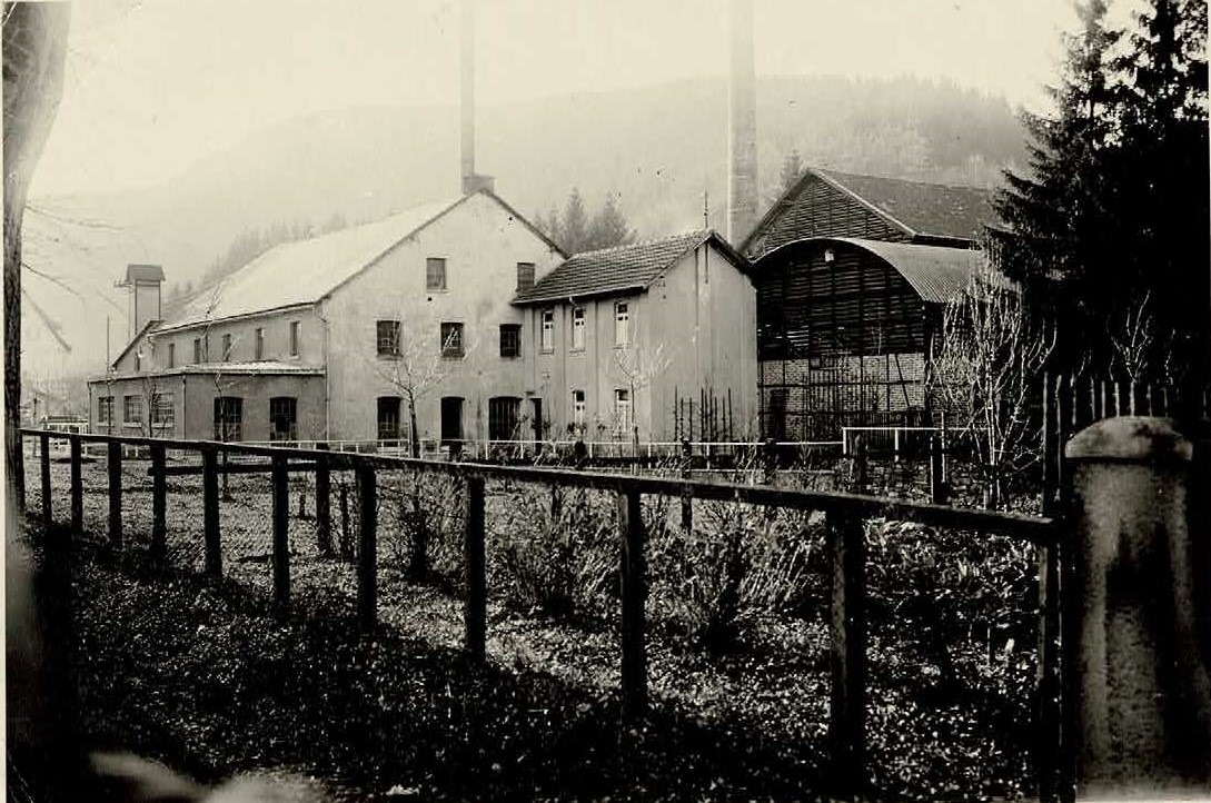 Historische Ansicht des Pappen-Olef-Werks um 1935
